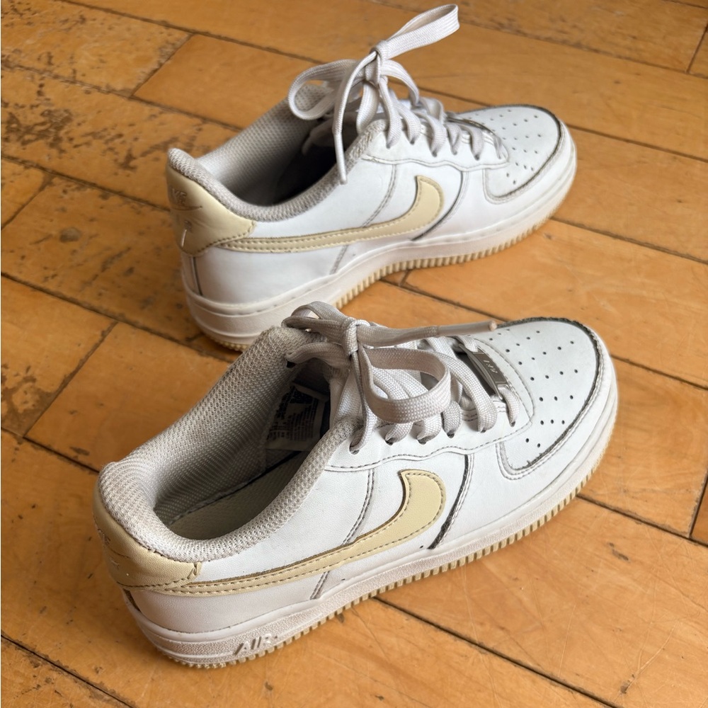 Nike Air force 1 White and Beige Size 2Y Sneakers